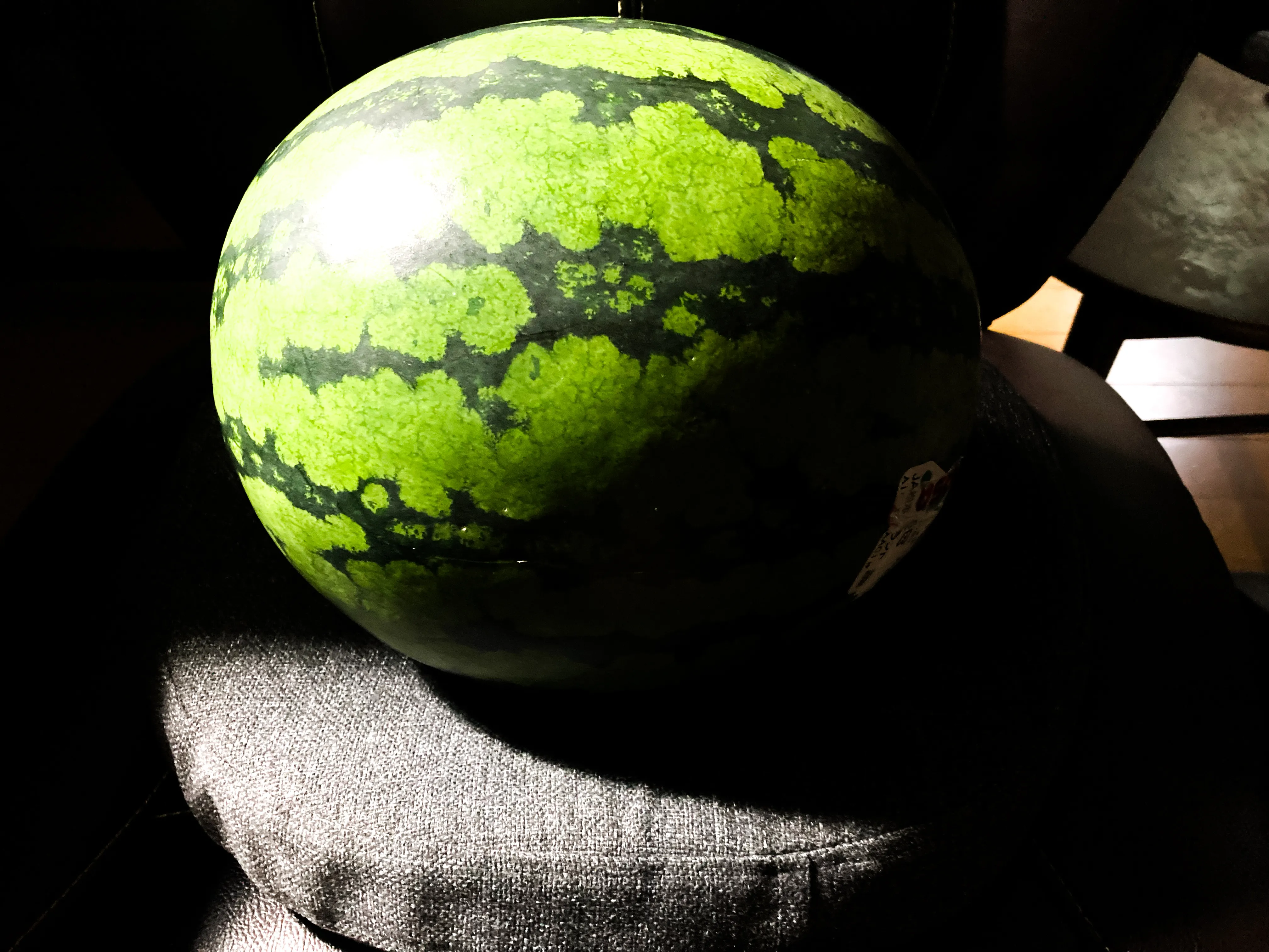  スイカ様を奉ります、、、！